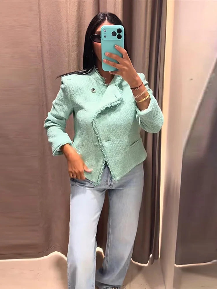 Textured cropped top with frayed collar and button front