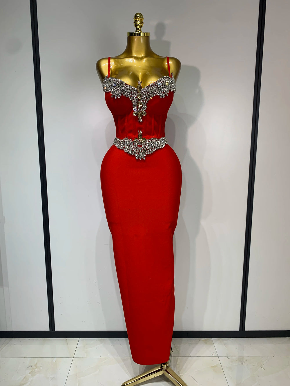 Red Strapless V-Neck Crystal Embellished Body-Con Maxi Dress