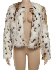 Mannequin wearing a fur coat with a leopard print pattern - front