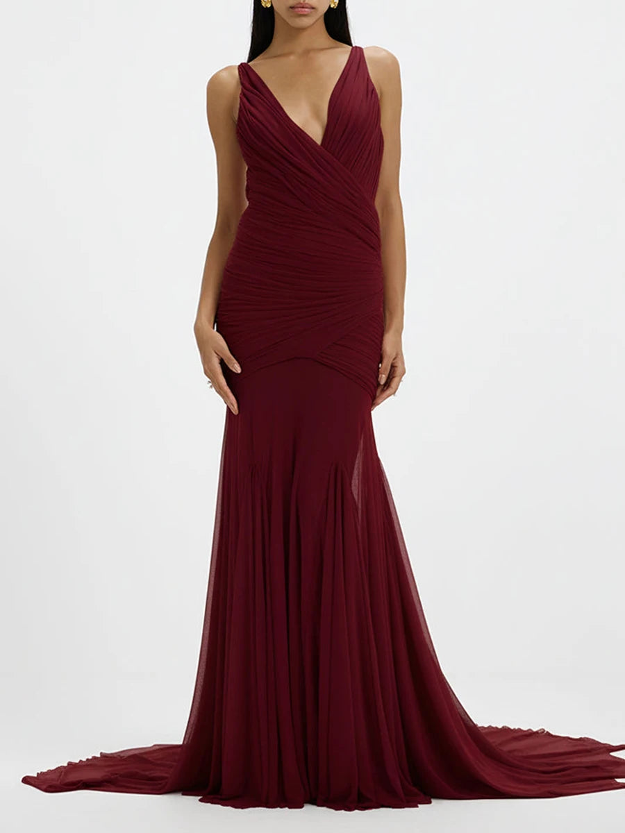 Ruched V-neck sleeveless maxi dress in burgundy