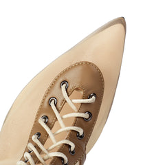 Beige pointed-toe shoe with laces