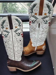 Embroidery Pointed Toe Western Boots