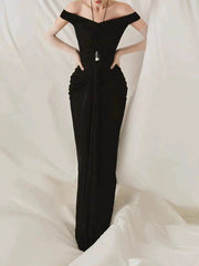 Off shoulder folds column dress with draped detailing