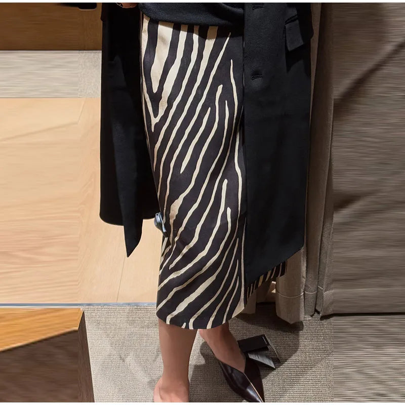 Zebra print straight midi skirt detail