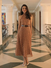 Belted polka dot midi dress for statement office lady and Pinterest style