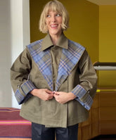 Bold plaid autumn jacket styled for brunch and Pinterest-inspired looks