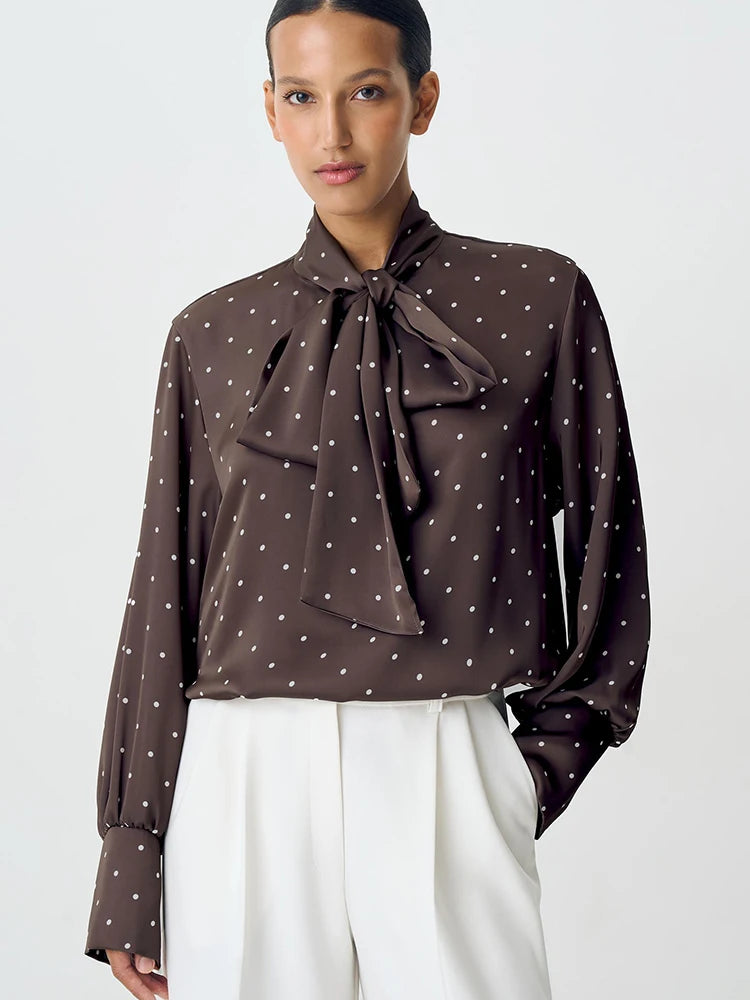 Casual polka dot top perfect for day to night autumn outfits
