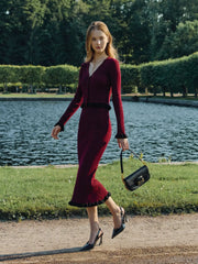 Stylish slim-fit knitted skirt set for women