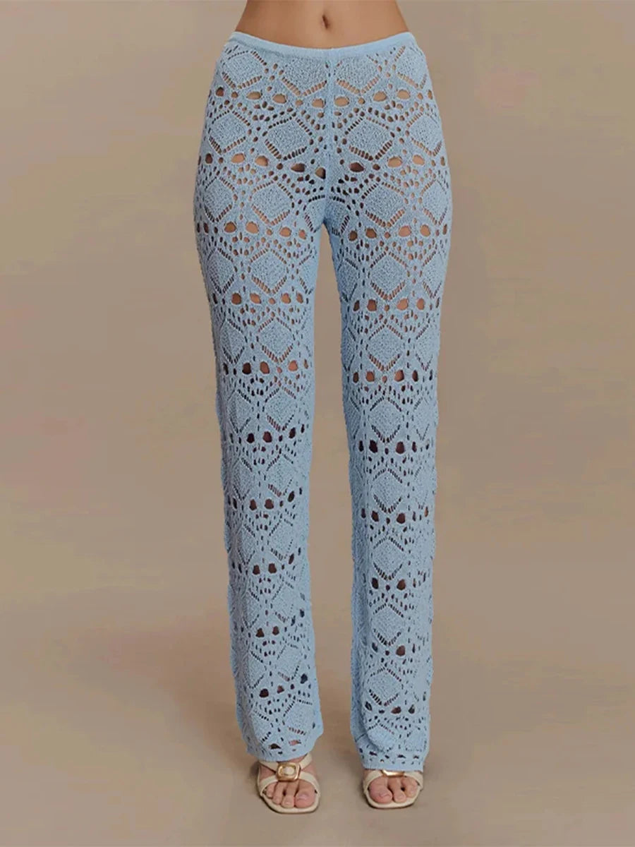 Luxury two-piece outfit with strapless fit and ankle-length pants