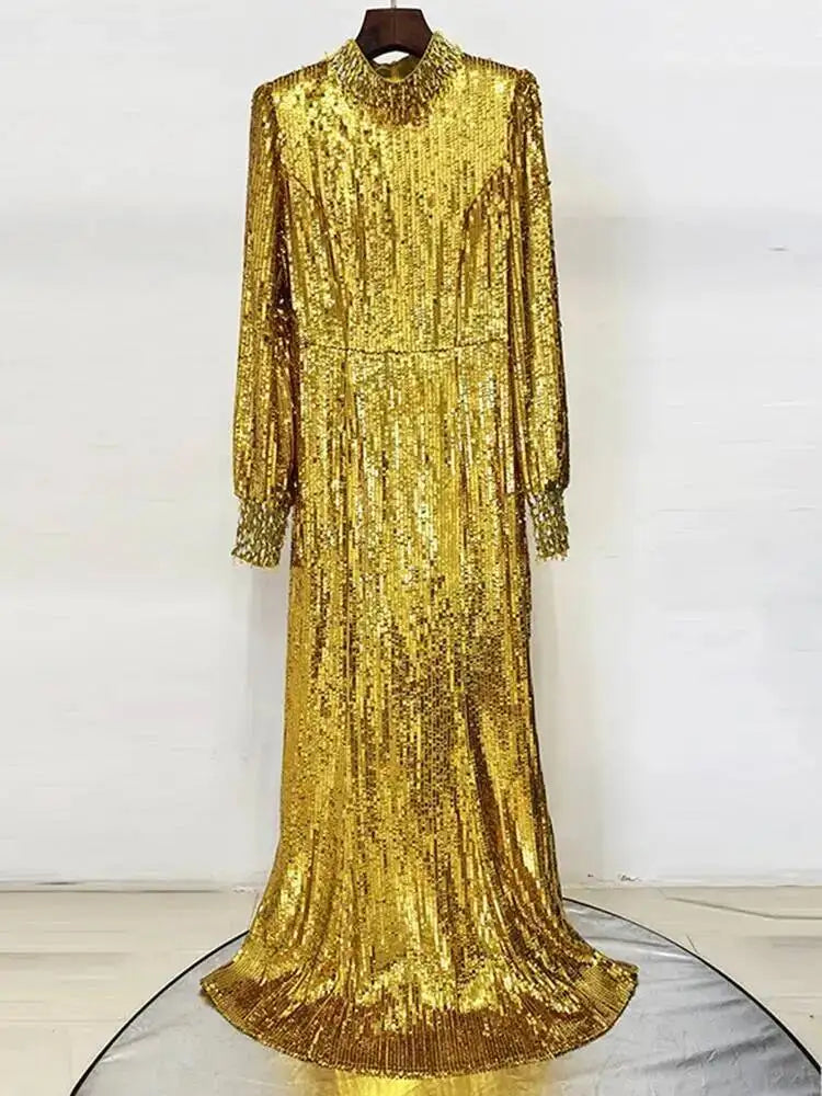 Elegant floor-length gown with slim tailored fit