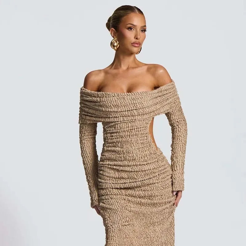Pleated sheath long in beige for minimalist fall wardrobes