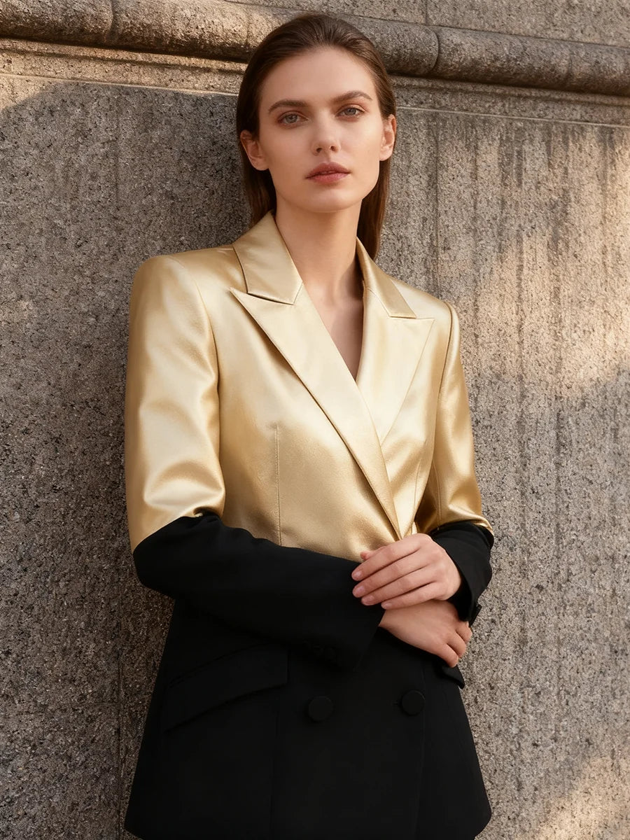 Structured two-tone women’s blazer with a notched collar