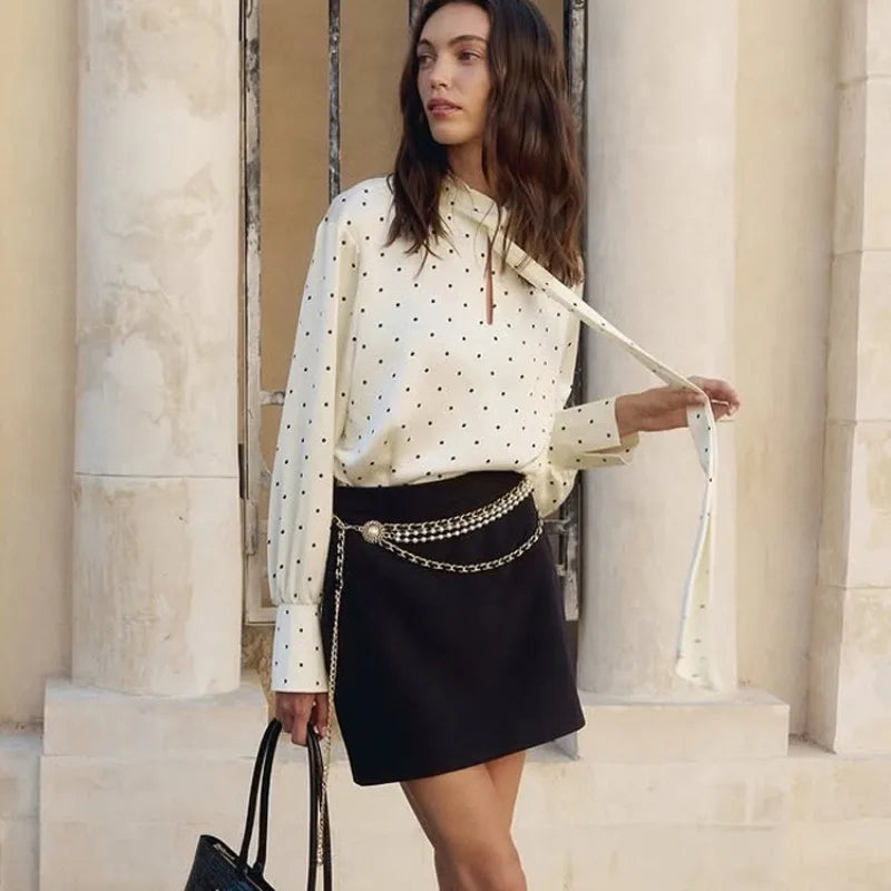 Regular-length polka dot blouse with long sleeves and clean drape