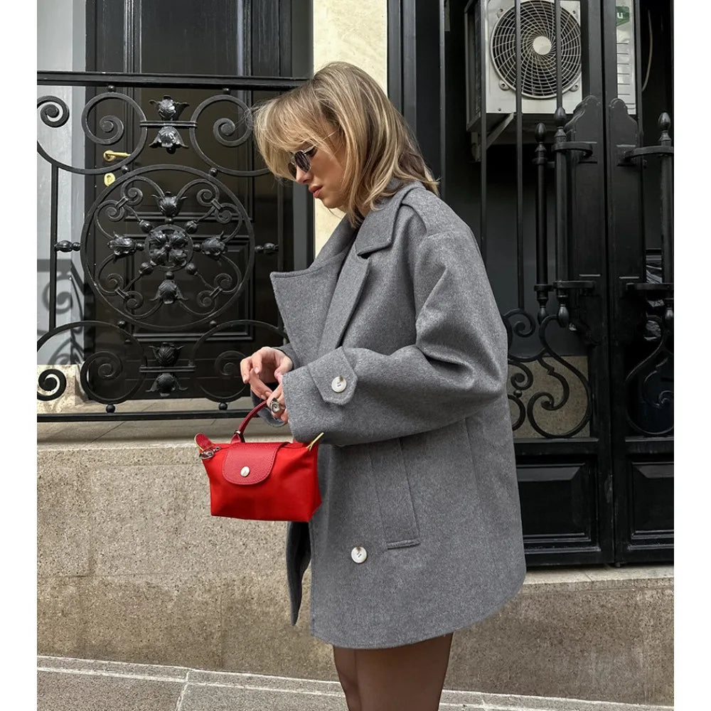 Loose fit full opening blazer perfect for Pinterest city style