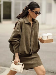 Relaxed fit green set perfect for casual city style and transitional layering