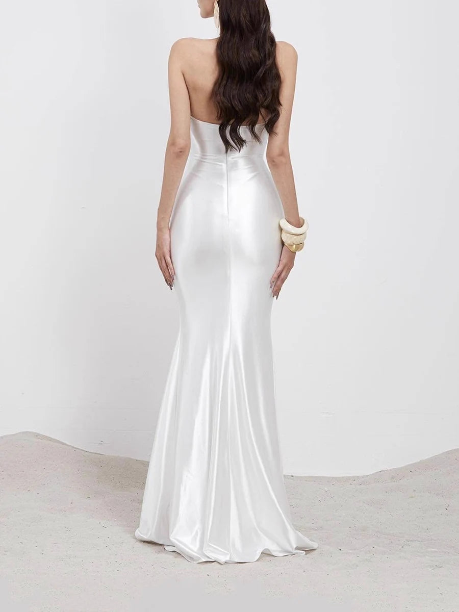 Minimalist white mermaid gown for women at luxury parties