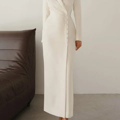 Office chic white coat dress ideal for minimalist autumn trending looks
