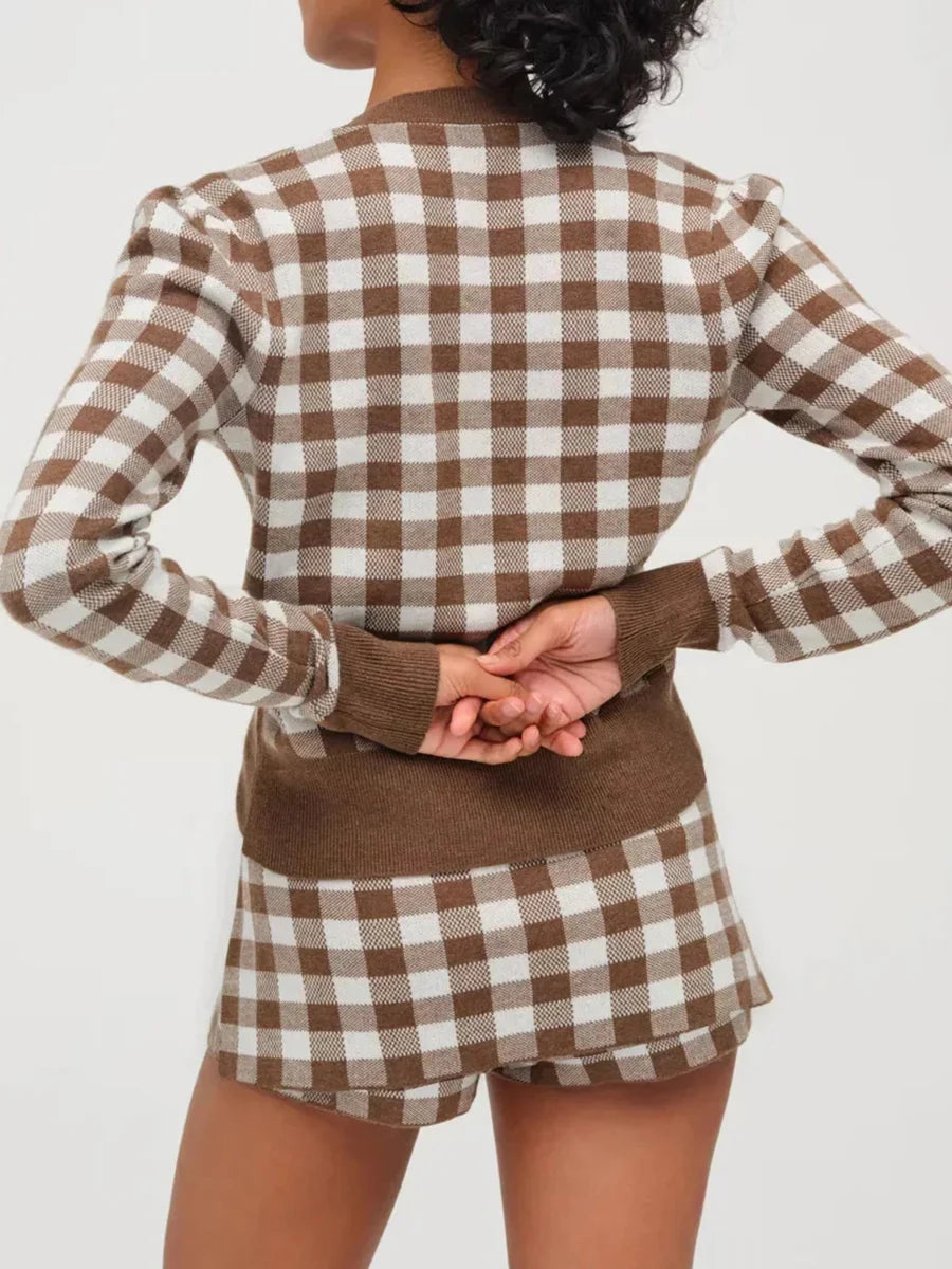 Retro brown cardigan with elastic waist shorts, ideal for lounging or city looks