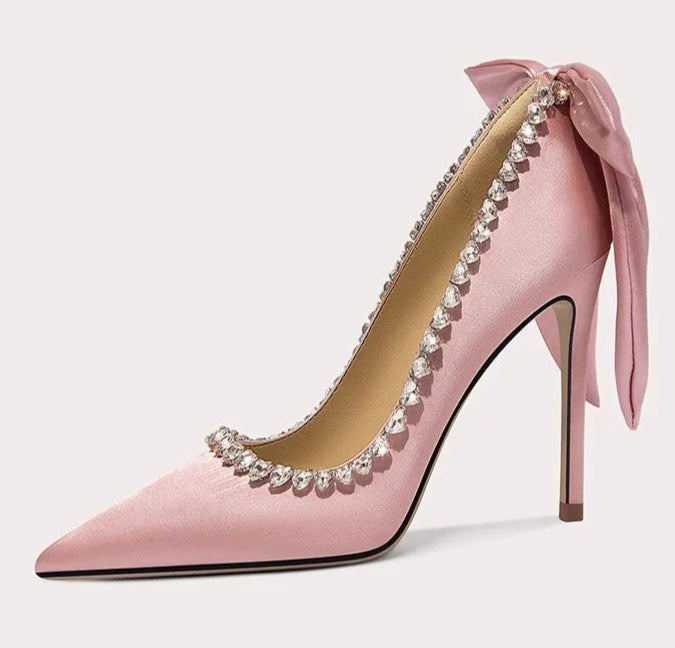 Elegant silk stiletto pumps with crystal bow