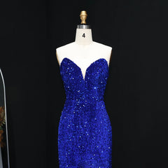 Floor-length mermaid silhouette with a clean hem and fitted line