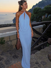 Sleeveless women’s beach party maxi outfit