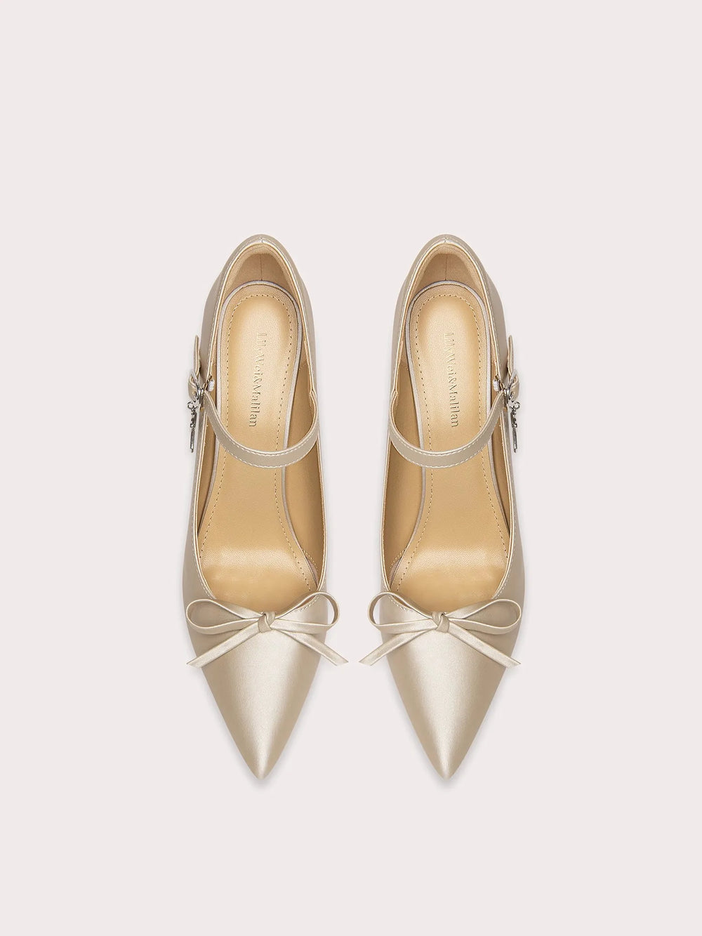 Silk bow wedding pumps with pointed toe and thin heel