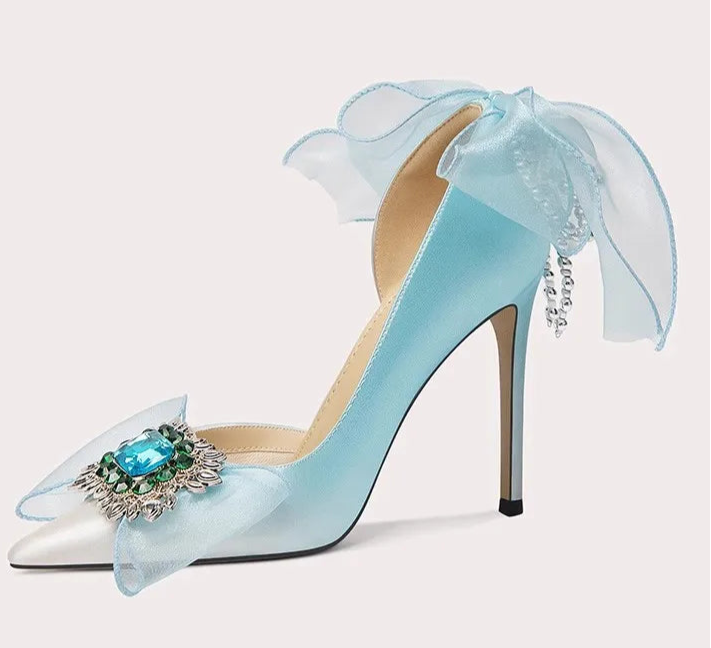 Elegant banquet high heels with crystal detail
