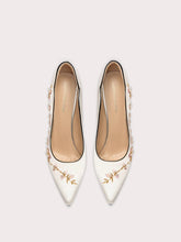 Silk pumps with pearl embroidery and pointed toe