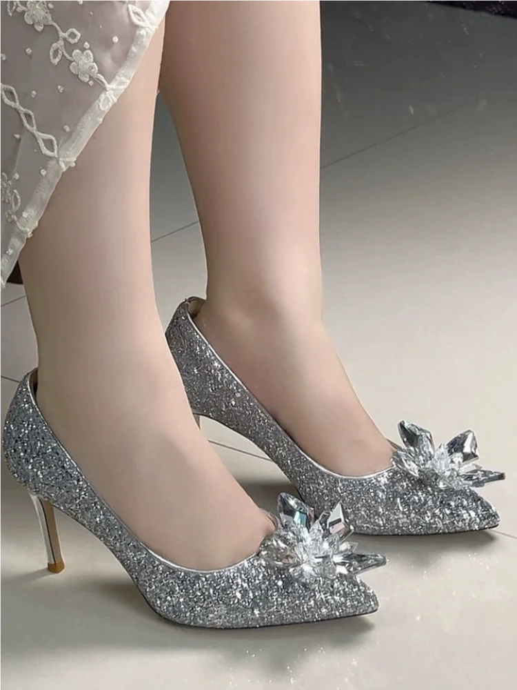 Silver glitter bow party pumps for wedding and occasions