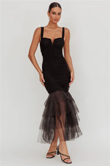 Sleeveless mermaid black dress designed for cocktail parties