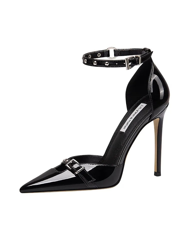 Strappy platform pointed heels in glossy black for club and event