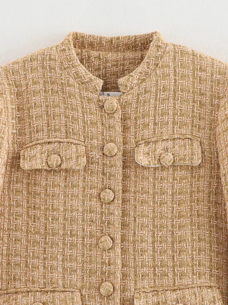 Structured vintage slim jacket designed for minimalist, versatile looks