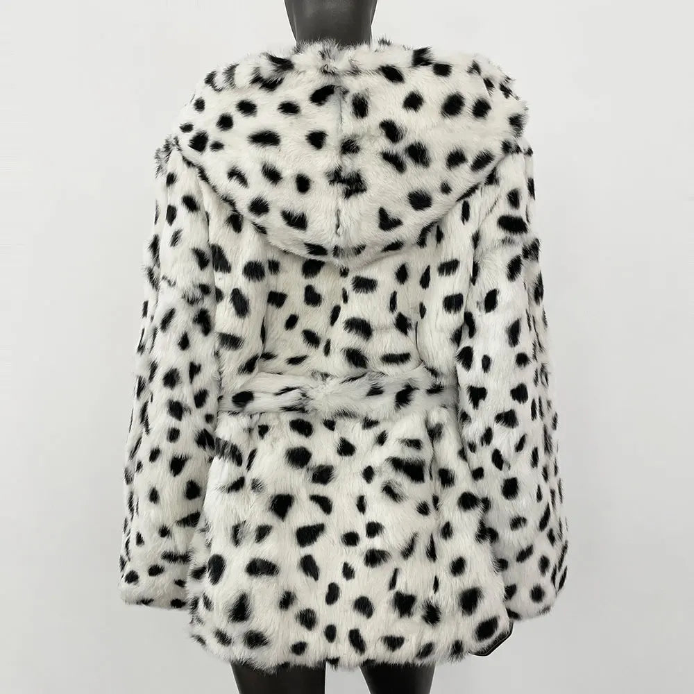 Real fur short coat with thick textured finish