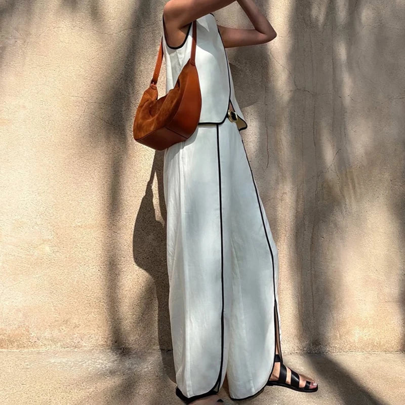 Minimalist wide-leg pants outfit for summer with sleeveless vest