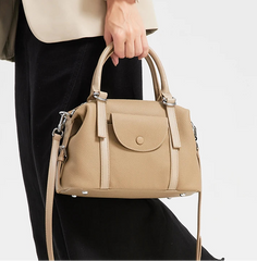 Women’s soft leather handbag with organized interior compartments