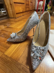 Sparkling sequined pumps for banquets and parties