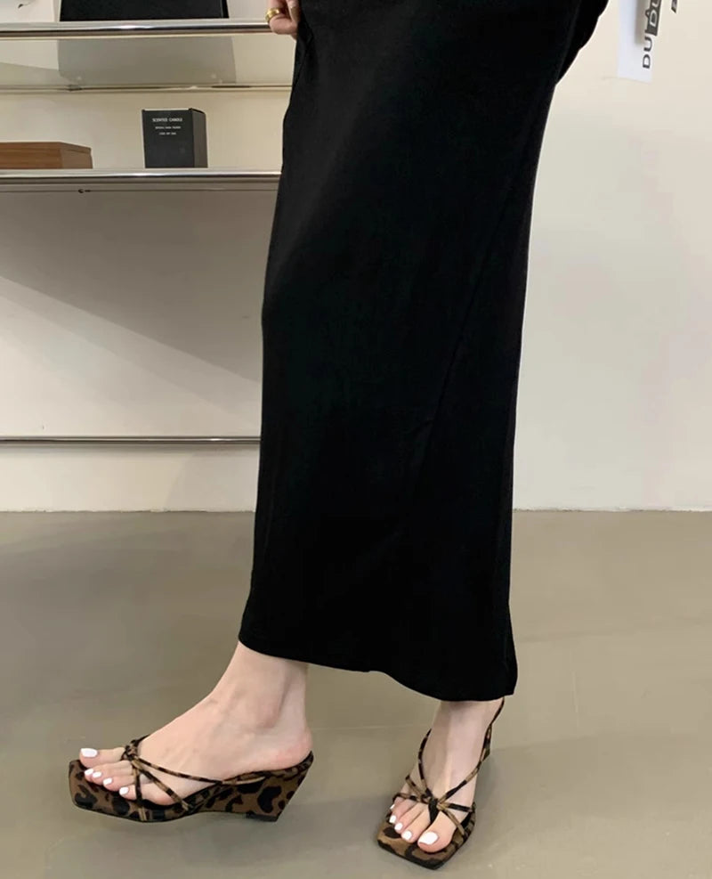 Women’s slip-on wedge sandals with leopard pattern design