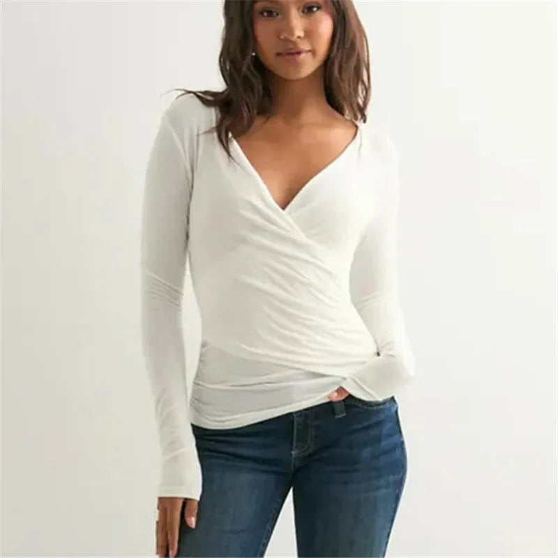 Y2K-inspired white wrap shirt with slim fit and modern neckline