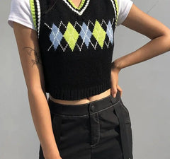 Women Short Vest Sweater With Argyle Pattern - Golden Atelier