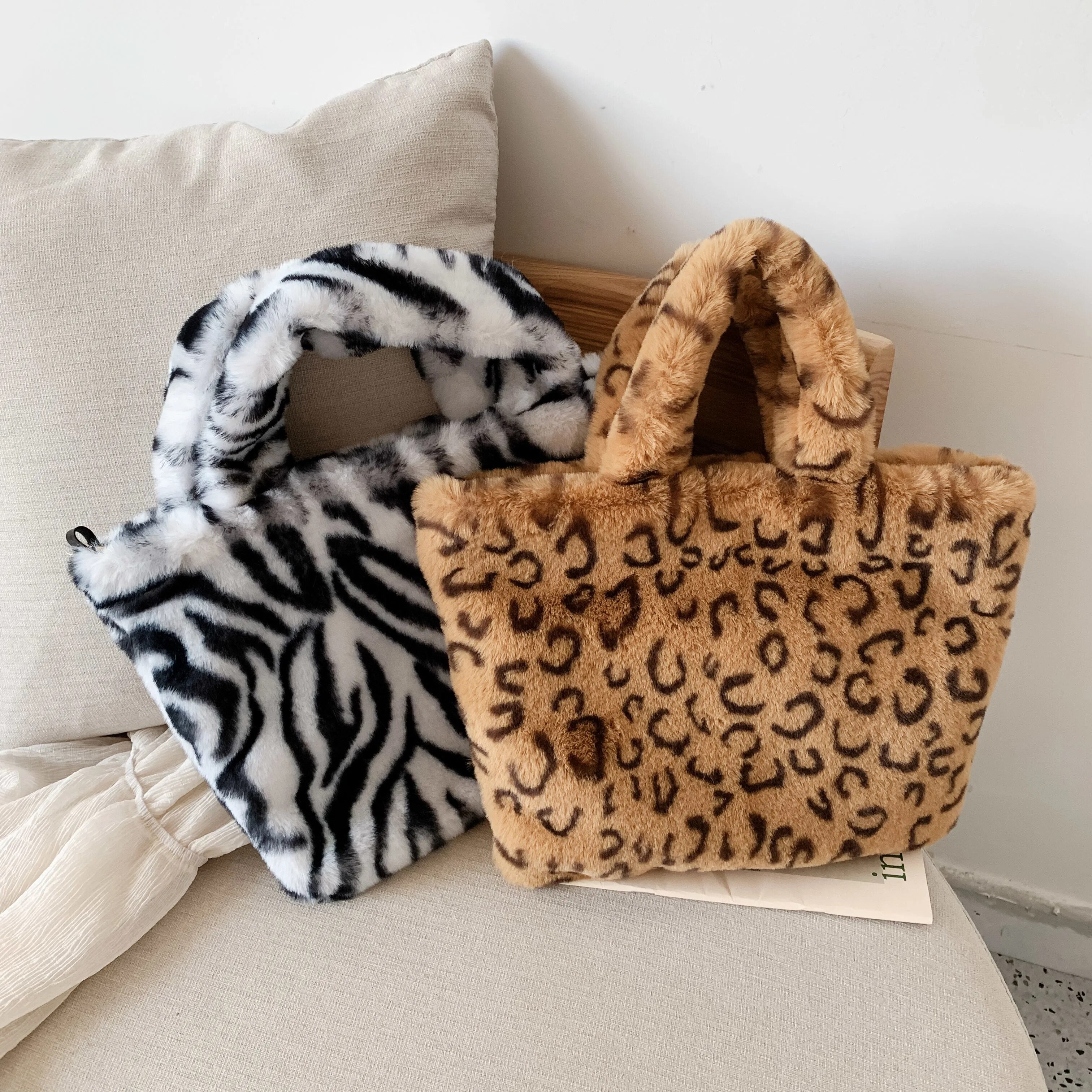 Leopard Pattern Chain Plush Soft Warm Fur Small Tote Bag