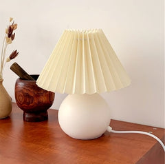 Rattan Pleated Shade Lamp with Led Bulb E27