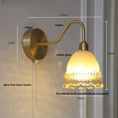 Wall-mounted lamp with measurements and details on a neutral background