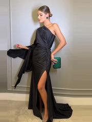 One Shoulder Black Batwing Sleeve Long Dress