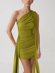 One-shoulder ruched mini dress in green