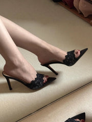 Pointed toe lace heels in black