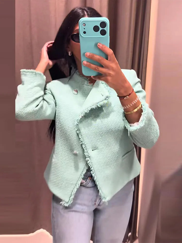Textured cropped top with frayed collar and button front