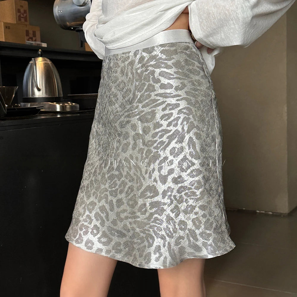 Silver leopard print A-line skirt