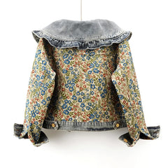 Women’s jacquard denim jacket with Peter Pan collar for spring.