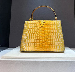 Leather Gradient Crocodile Pattern V Letter Details Shoulder Bags Golden Atelier 4