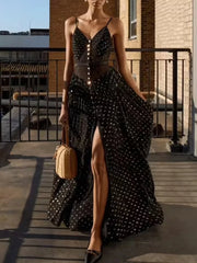 Buttoned V-neck maxi dress in a slim-fit silhouette